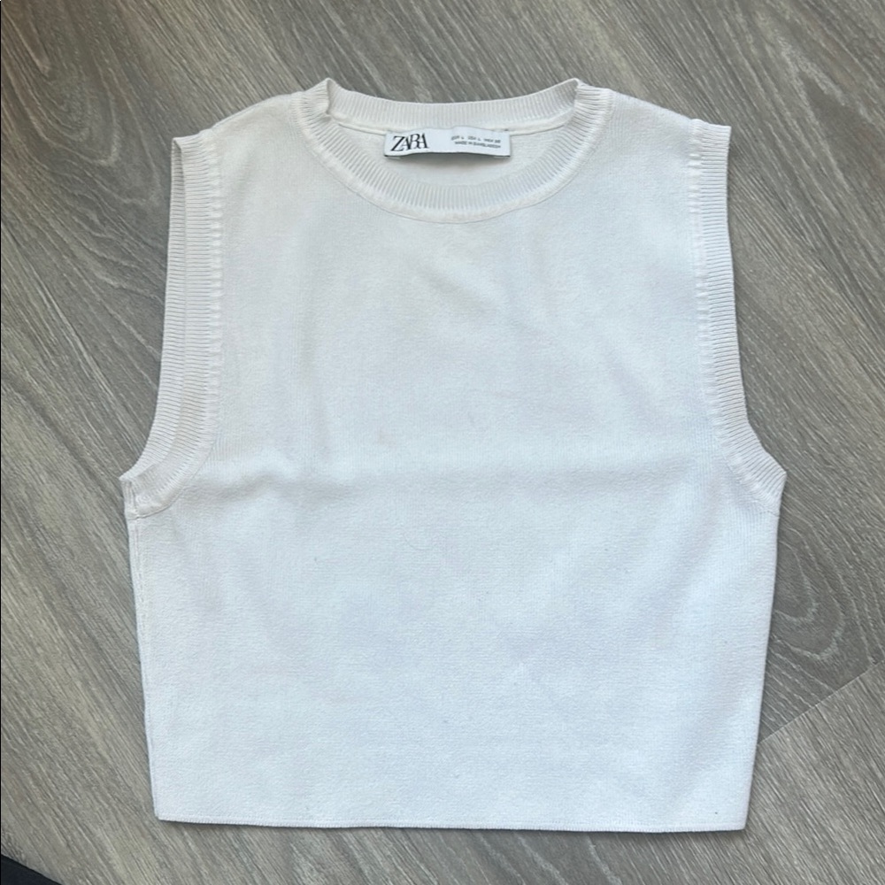 Zara White Sleeveless Muscle Tee Crop